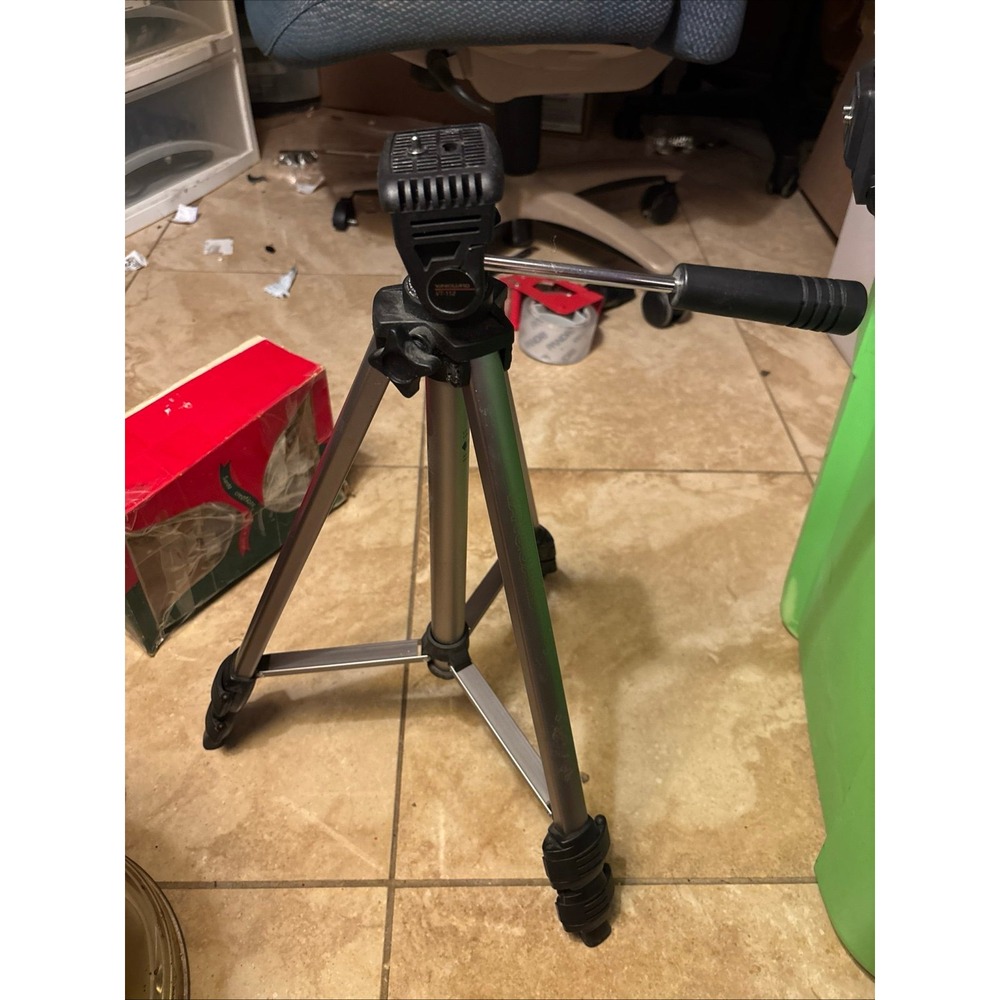 Vanguard Tripod VT-112 no Head, New with Tags, See Images